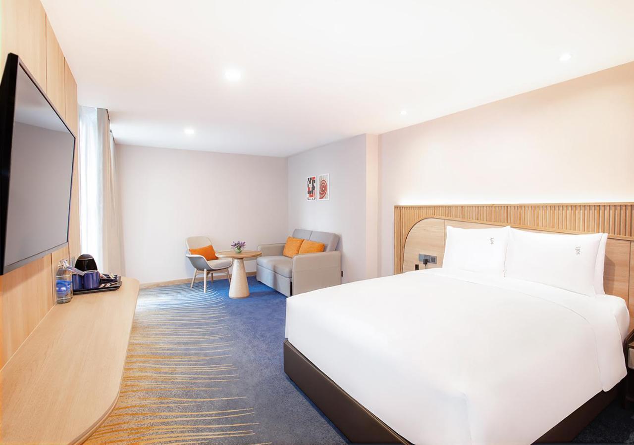 Holiday Inn Express & Suites Bangkok Central Pier By Ihg Exterior photo