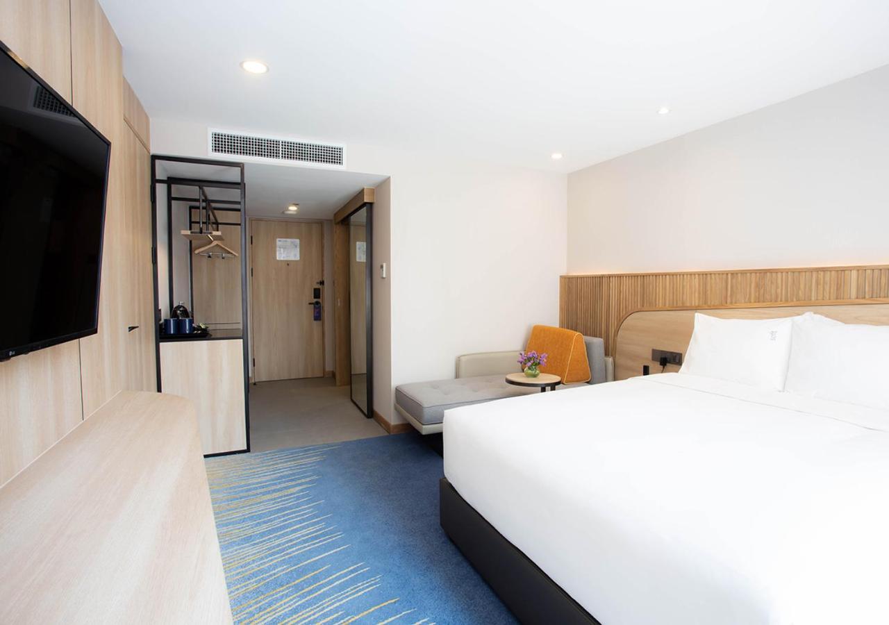 Holiday Inn Express & Suites Bangkok Central Pier By Ihg Exterior photo
